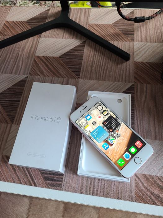Iphone 6s 16 gb в идеальном состоянии.