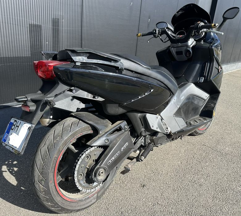 Gilera GP800 MegaScuter!