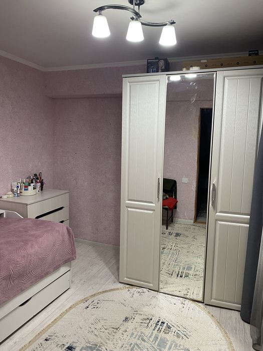 Продам 4 комн квартиру