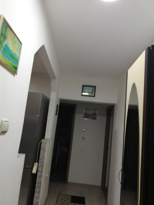 Inchiriez apartament 2 camere Sighisoara utilat si mobilat ,str garoafelor disponibil din data 5-10 su se accepta animale de companie ap 8