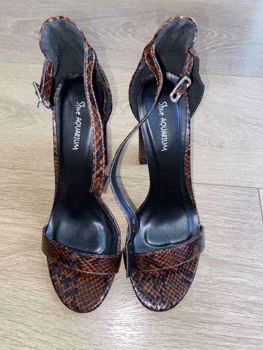 Високи сандали Shoe Aquarium