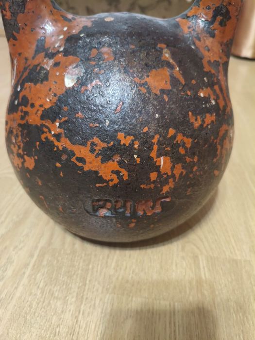 Продам гирю 24 кг