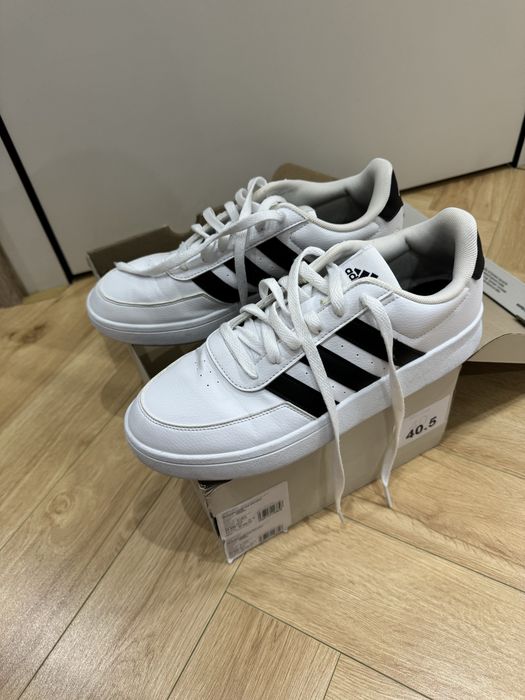 Продам кроссовки адидас