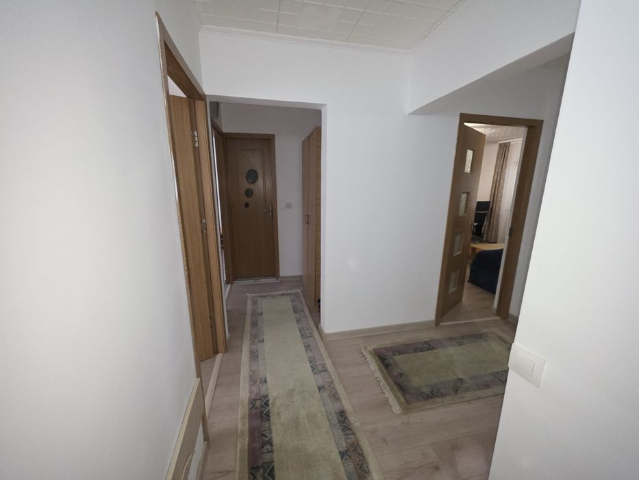 Apartament 3 camere parter Prundu