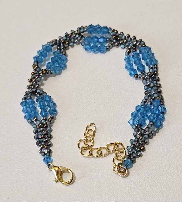 Гривни от мъниста