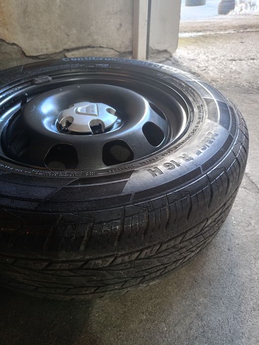 Dacia Duster 215/65/16 Continental