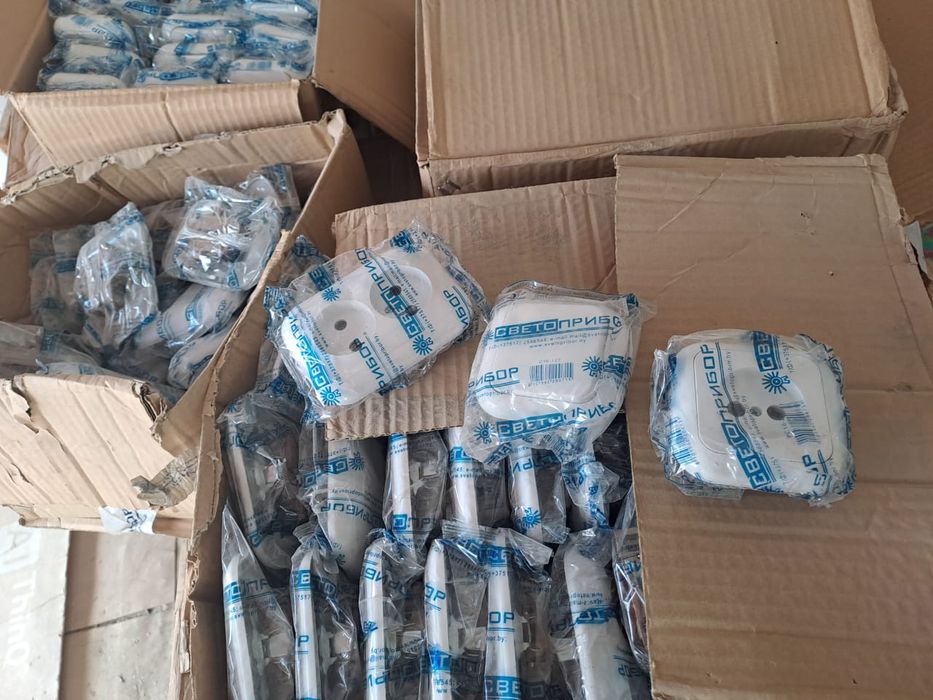 Разетке 2 лік, 1 лік включатель