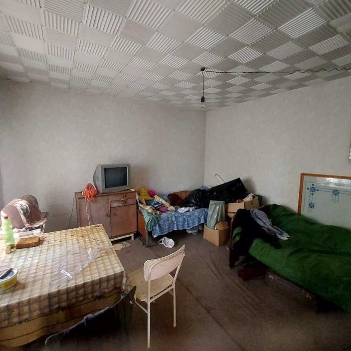 Къща с 1,5 дка в с. Макариополско на входа на Магистралата за Варна