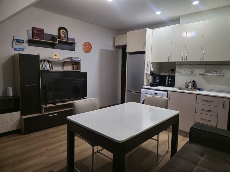 Двустаен  апартамент под наем