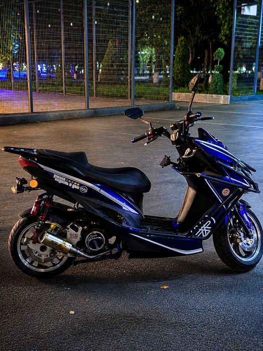 Скутер Force 150