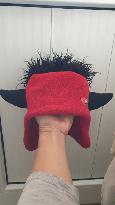 Шапки взрослые фирмы Eisbar (Австрия)