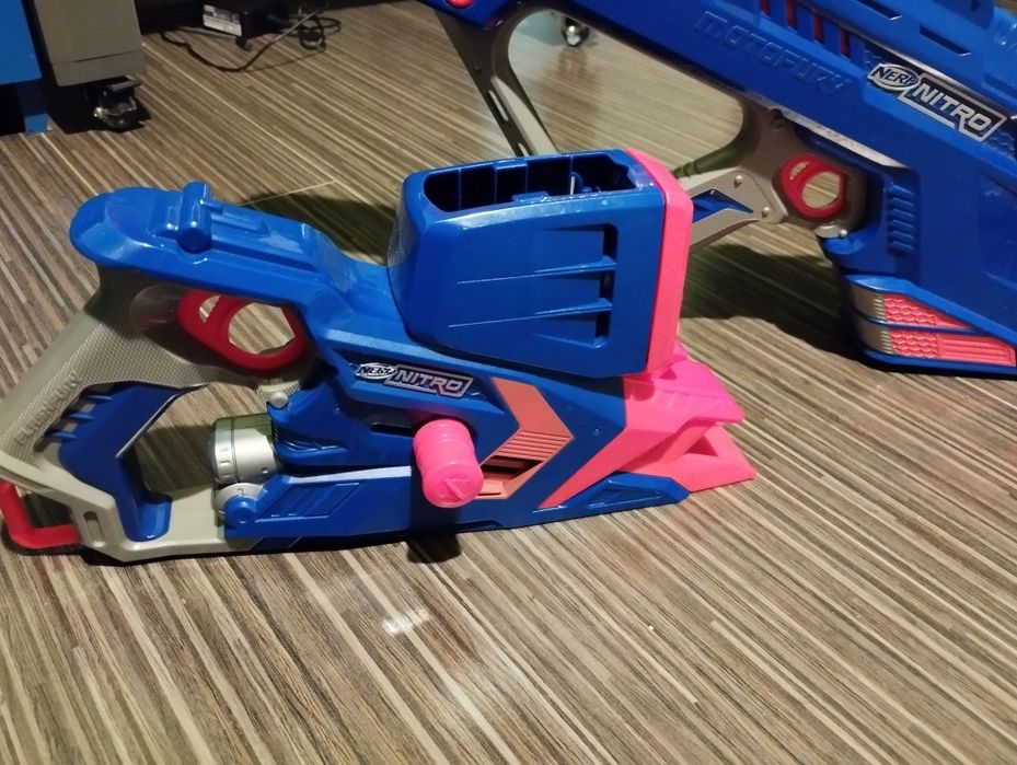 Pușca și lansator Nerf Nitro