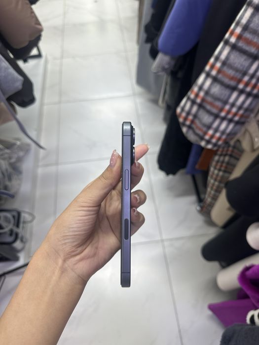 Телефон iphone 17