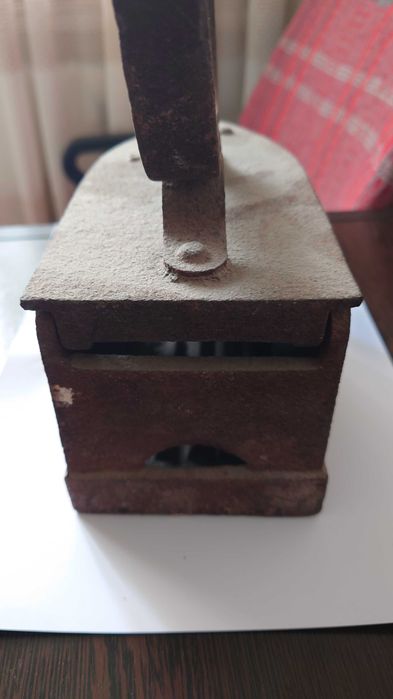 Утюг  угольный г. Касимов 37г.