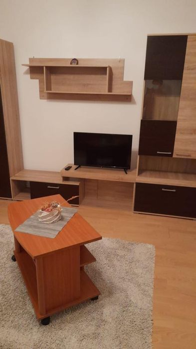 Închiriez apartament cu o cameră