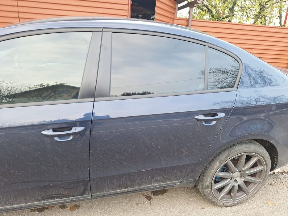 Ușa fata ,ușa spate Vw Passat B7, albastru