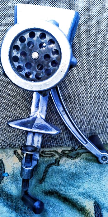 Продам Мясорубку