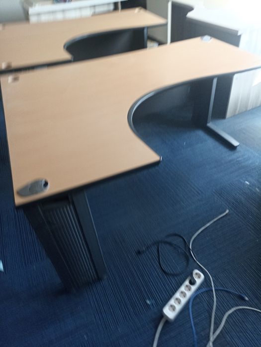 Продам стол офисный