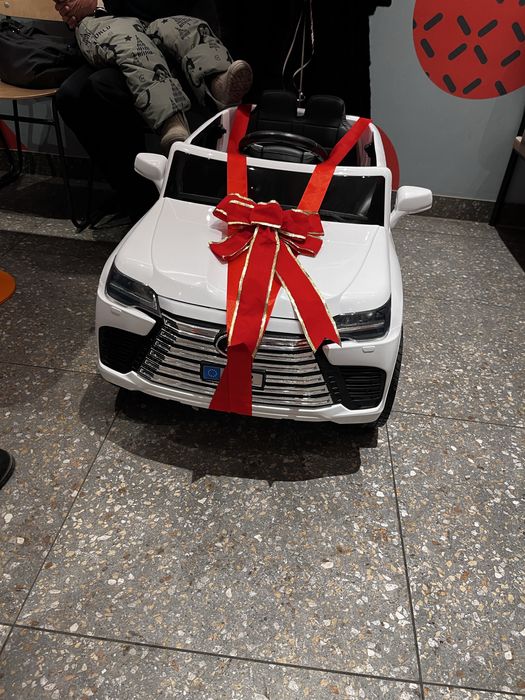 Электромобиль лексус для детей