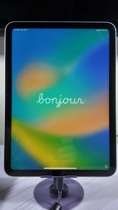 iPad 10 (10th Gen) – 64GB – Silver – Wi-Fi + Cellular