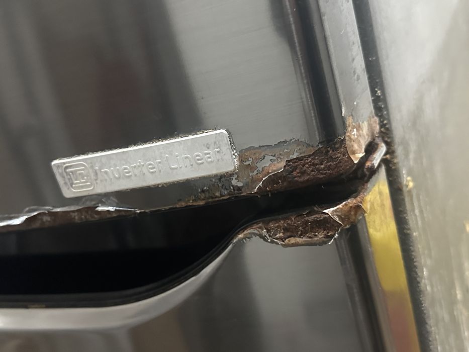 Продам холодильник за 50 Шкаф 50