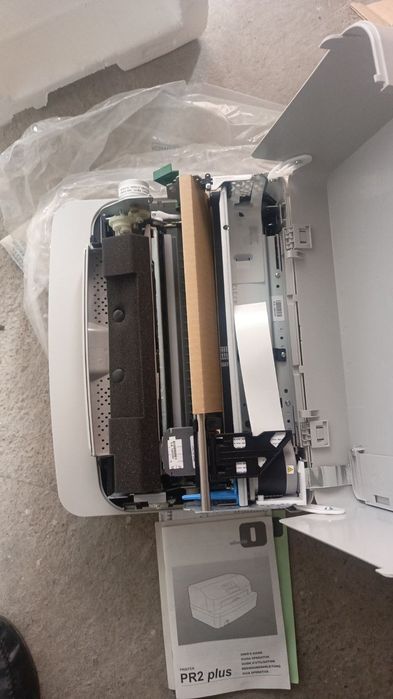 Printer yangi upakofkada srochni sotiladi