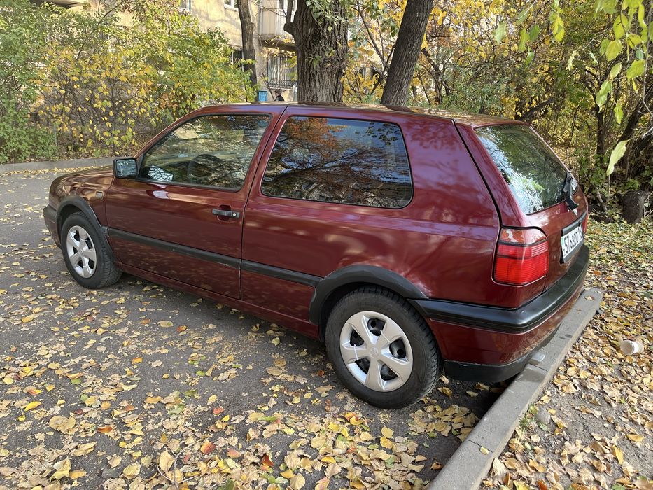 Продам Гольф 3 купе 1.8 автомат