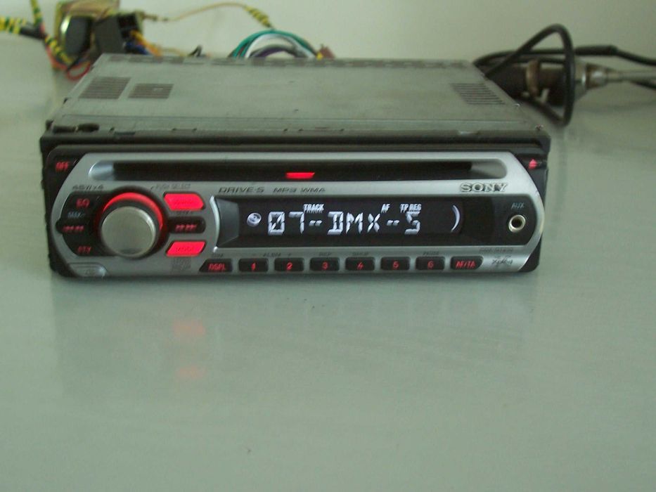 Авто MP3,Aux, СД плеър Sony CDX-GT210