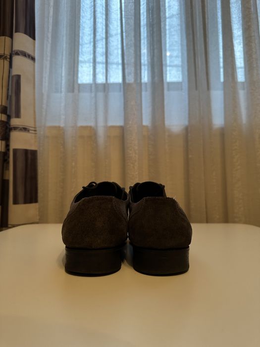 Pantofi din piele intoarsa