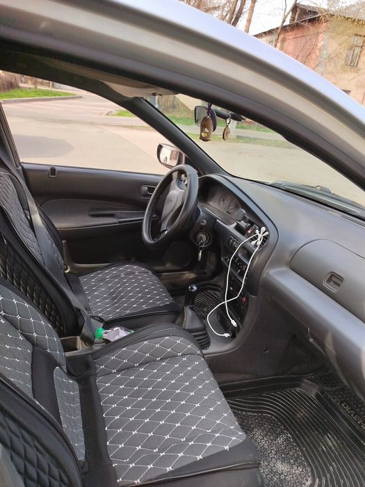 Продам Mazda 323