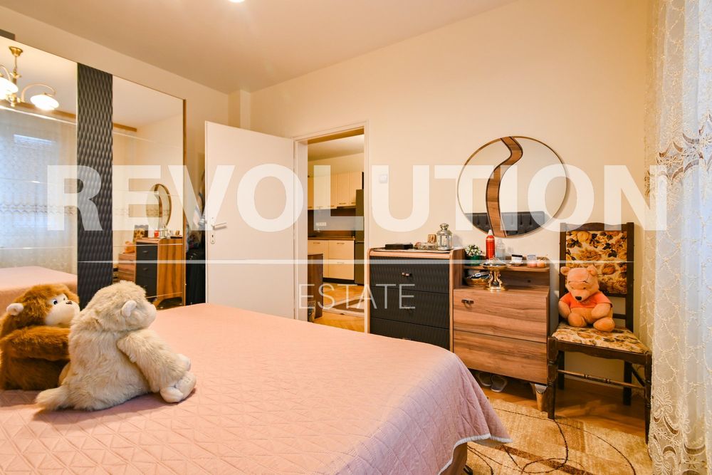 Дава се под наем Четиристаен апартамент в София, Оборище - 90 кв.м за 850 € - Снимка #4