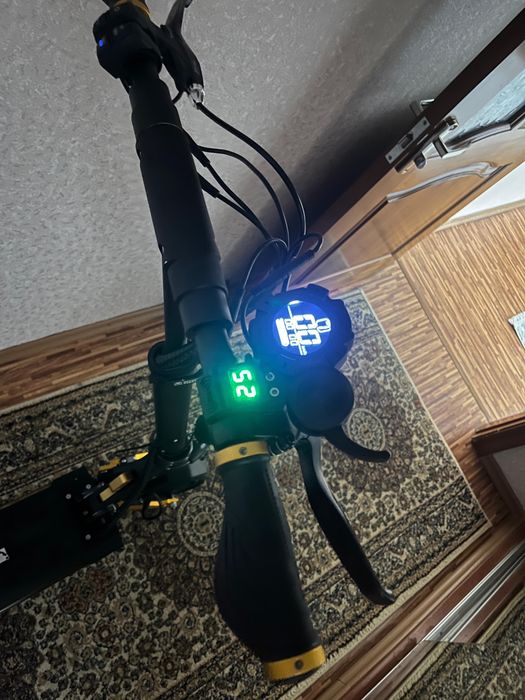 Электро самокат White Siberia Sputnik