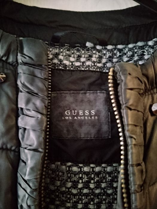 Преходно яке Guess