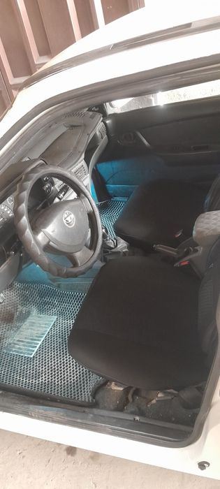 Продаётся машина нексия 1