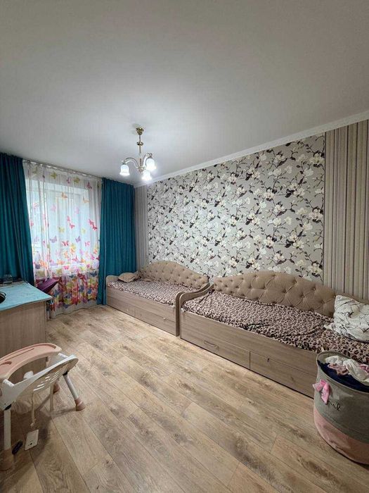 Продам 3-х ком. на Сатпаева 8