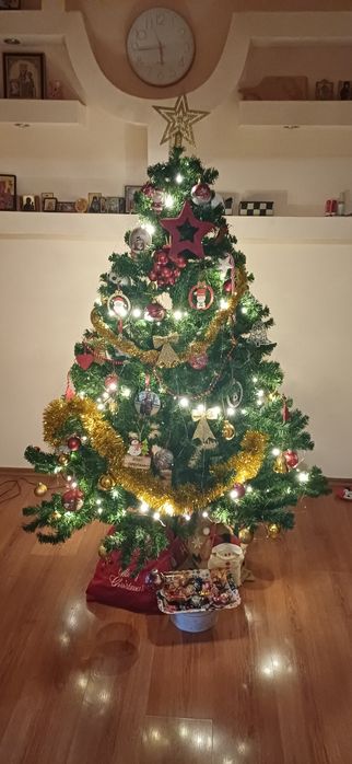 Vand brad artificial fara decoratiuni 1.80