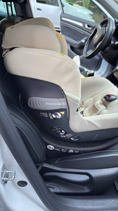 Scaun auto rotativ 360° Cybex Sirona S + Isofix