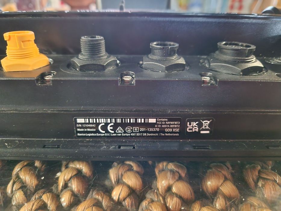 Сонар Simrad Go9