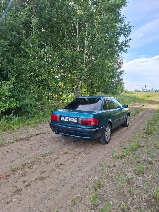 Продам Ауди 80 б4.