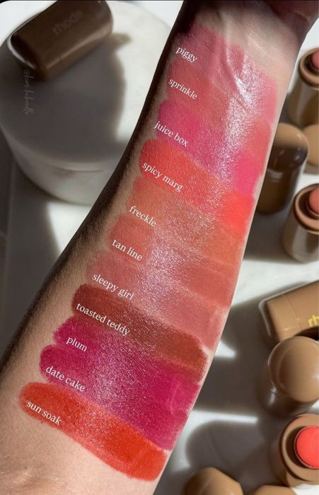Rhode Pocket Blush / кремообразен руж стик