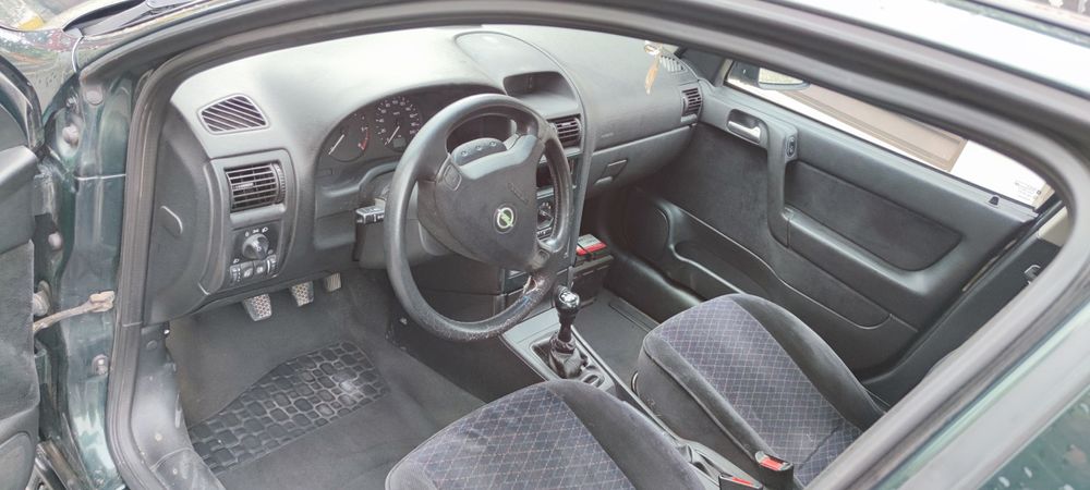 Продавам Опел Астра Г (ЦЯЛАТА за части)