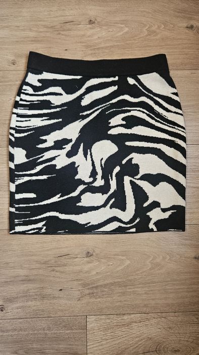 Ново! H&M Set-Комплект  Пола + къс пуловер