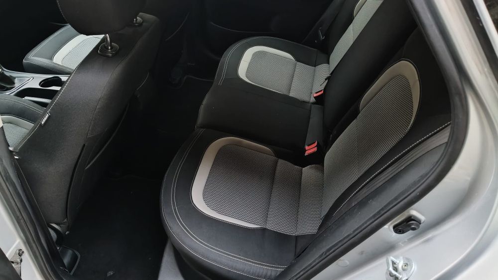 Kia Ceed euro 6 Diesel,carte RO,,Navi,Dubluclimatronic,1,6 ; 140 cai