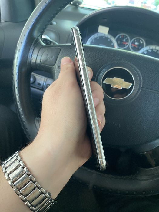 iPhone XS Max 64 GB White 74% arzon narxda