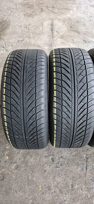4 anvelope iarna runflat Goodyear,255/50/19.Pretul este pe bucata