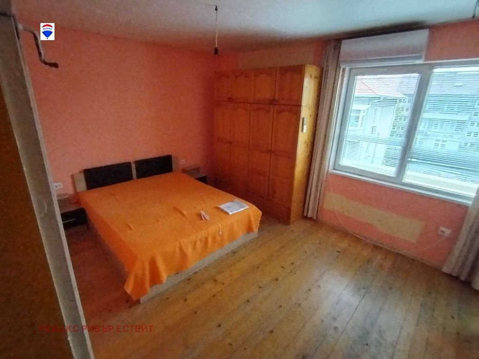 Продава се Тристаен апартамент в Русе, Дружба 1 - 100 кв.м за 1289 €/кв.м - Снимка #3