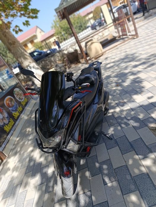 M Max sukuter sotiladi