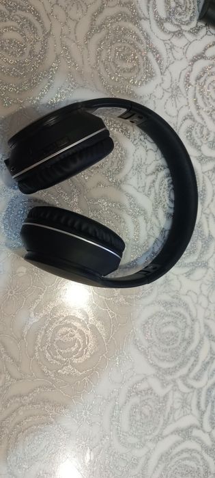 Продам беспроводную стереогарнитуру Defender FreeMotion B552