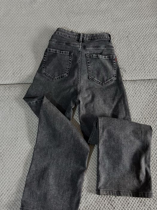 Продам джинсы 2000 тг