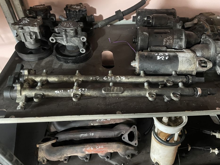 Горивна рейка с клапан и датчик за Mercedes ML W163 270cdi